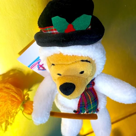 DISNEY STORE EXCLUSIVE VTG 90’s NWT WINNIE THE POOH SNOWMAN BEAN BAG PLUSH - Picture 4 of 10